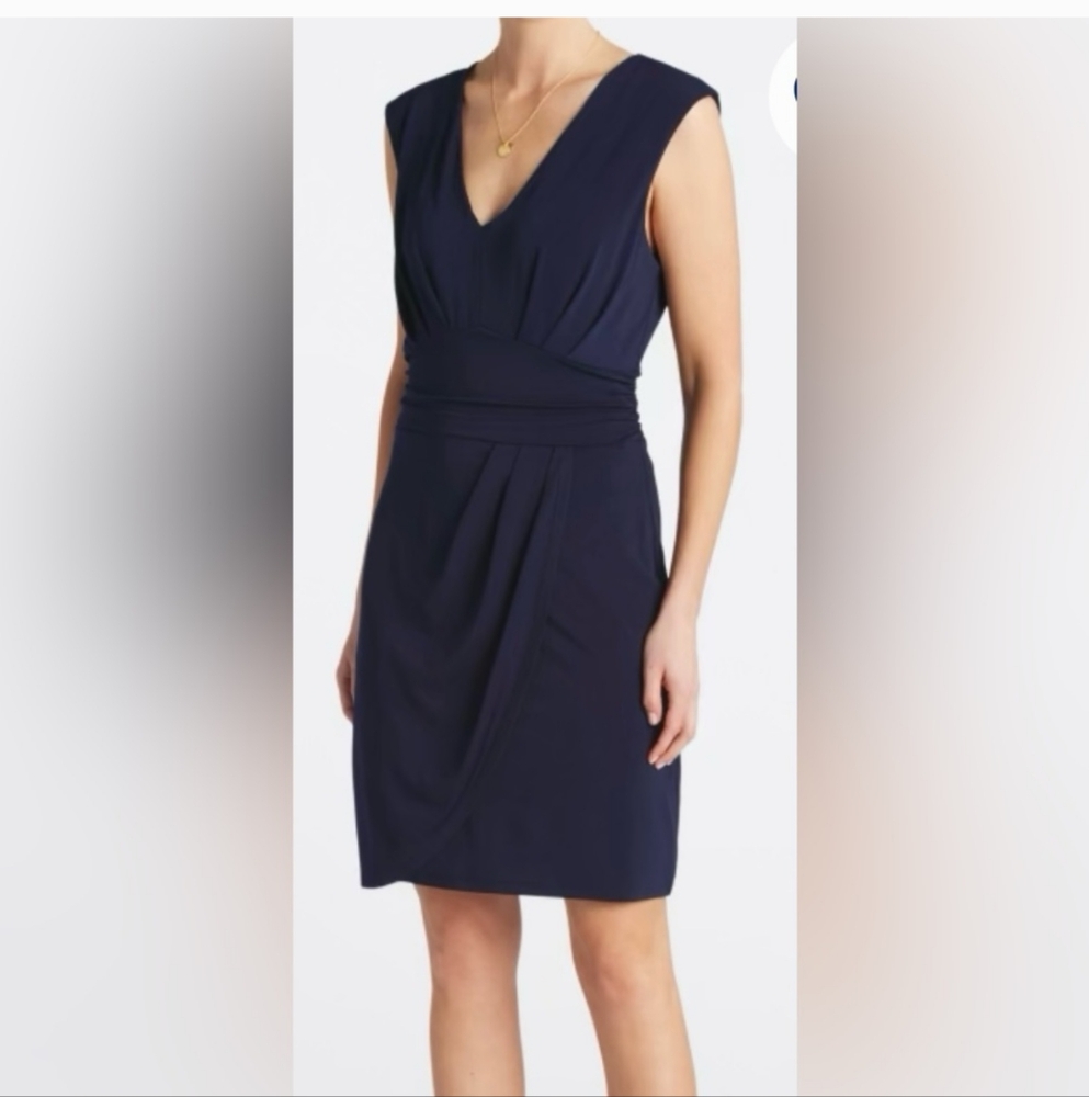 Navy Blue Ruched Midi Dress with Cap Sleeves and V-Neck for Cocktail